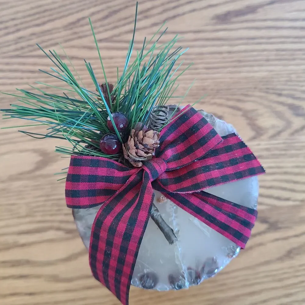 NWT Vintage Rustic Cinnamon Stick Hand Poured Holiday Candle With Festive Ribbon